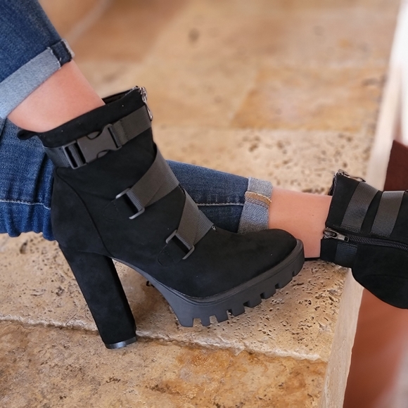 Women's Platform Ankle Boots Chunky Heel Boots Black Color - Picture 6 of 6